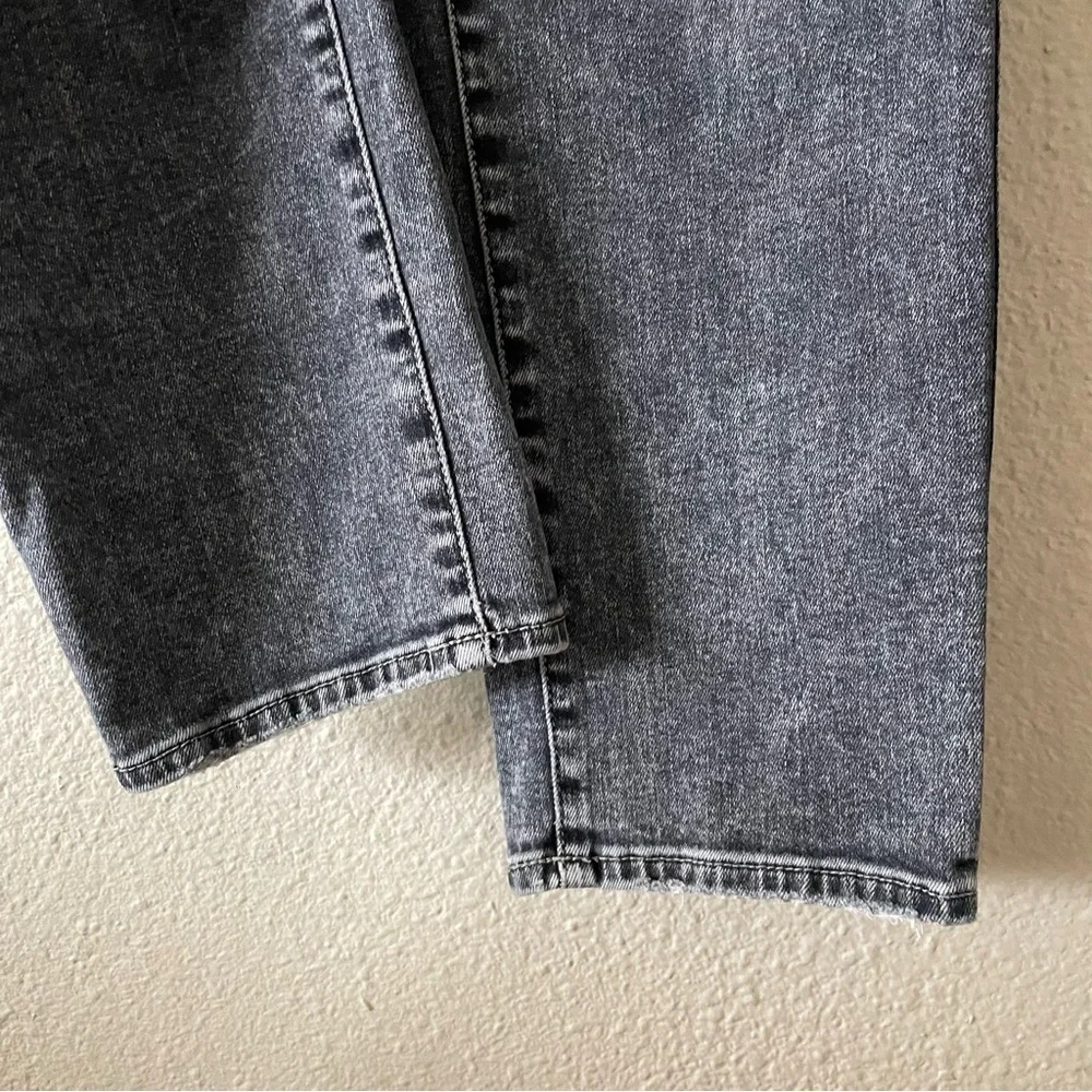 7 For All Mankind High Waist Cropped Straight Jeans Womens 26 Faded Black Ripped - Picture 6 of 15